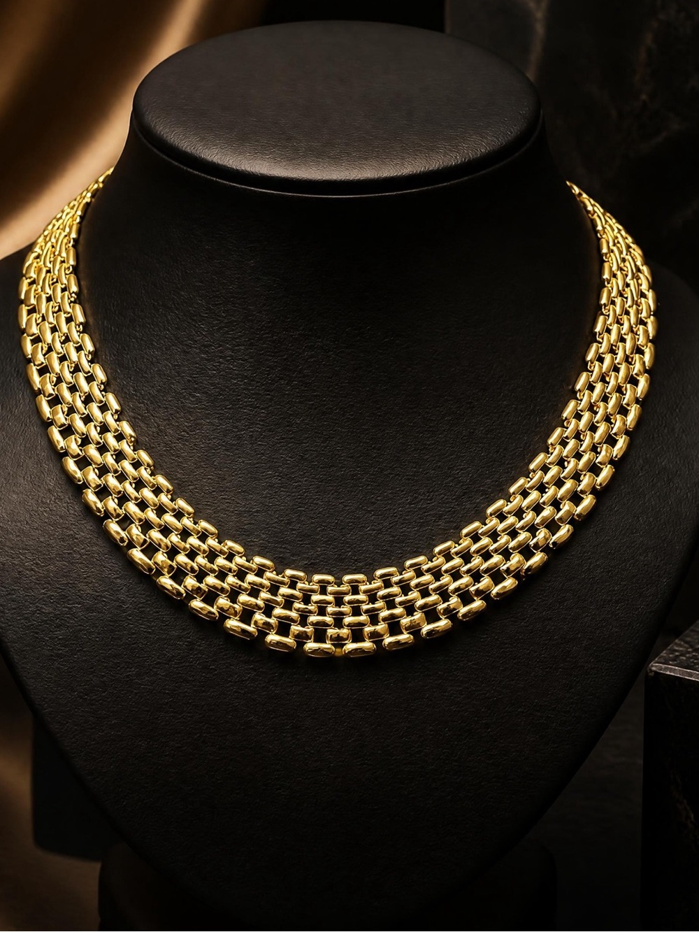 Vintage 1980s Napier Gold-Tone Runway Panther Link Collar Necklace 1833